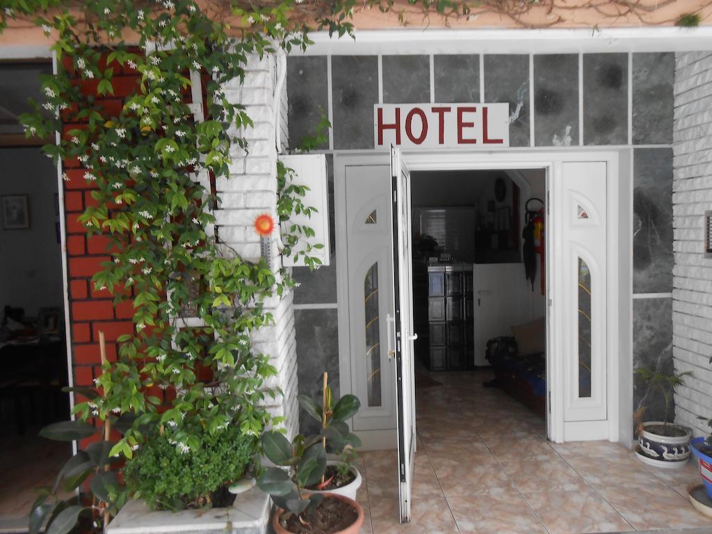 Paralía Hotel Germany מראה חיצוני תמונה